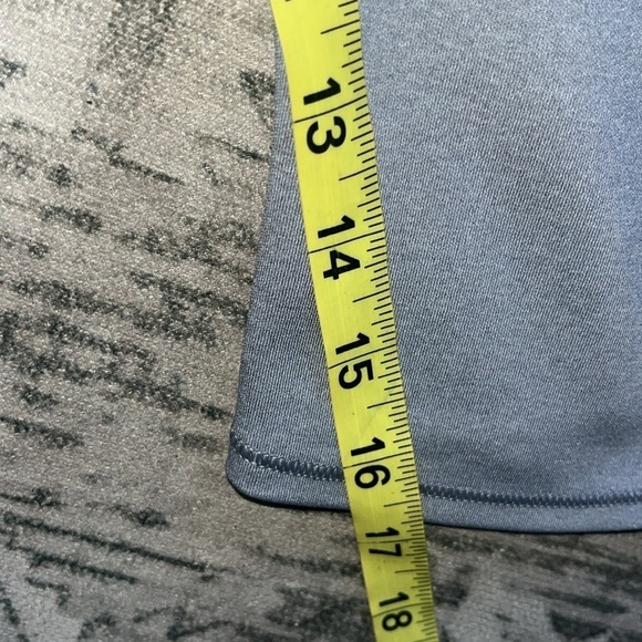 Athleta women’s ALL IN CROP size large - Picture 9 of 9